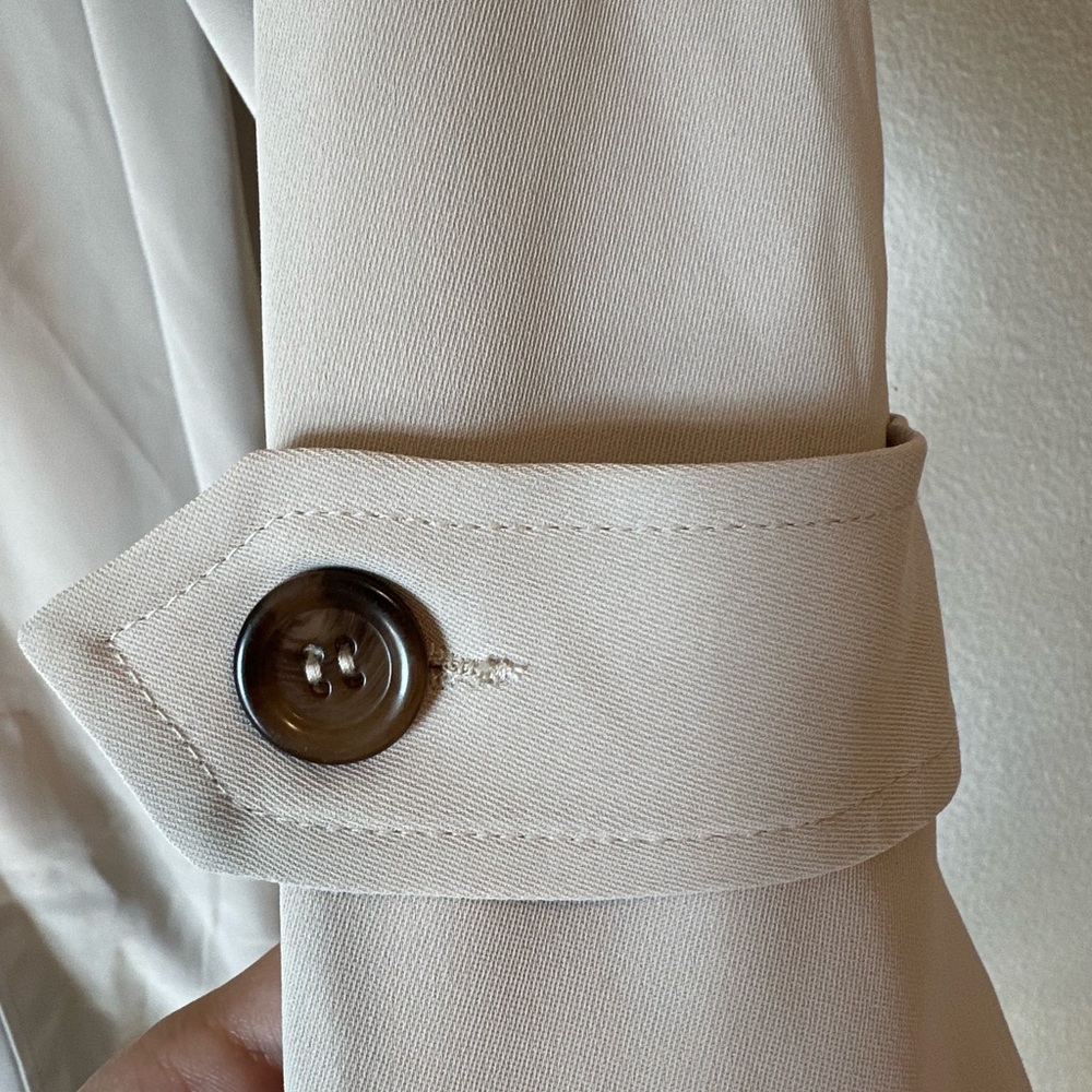 Meshki Keily Super Oversized Trench Coat - Picture 6 of 7